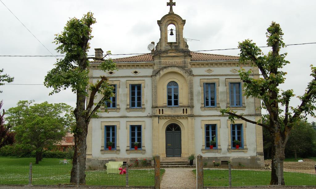 La Vieille Ecole Bed and Breakfast Bourgougnague Exteriör bild